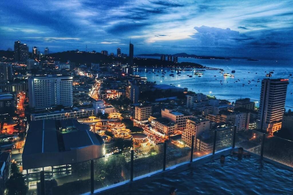 The Base Central Pattaya ภายนอก รูปภาพ